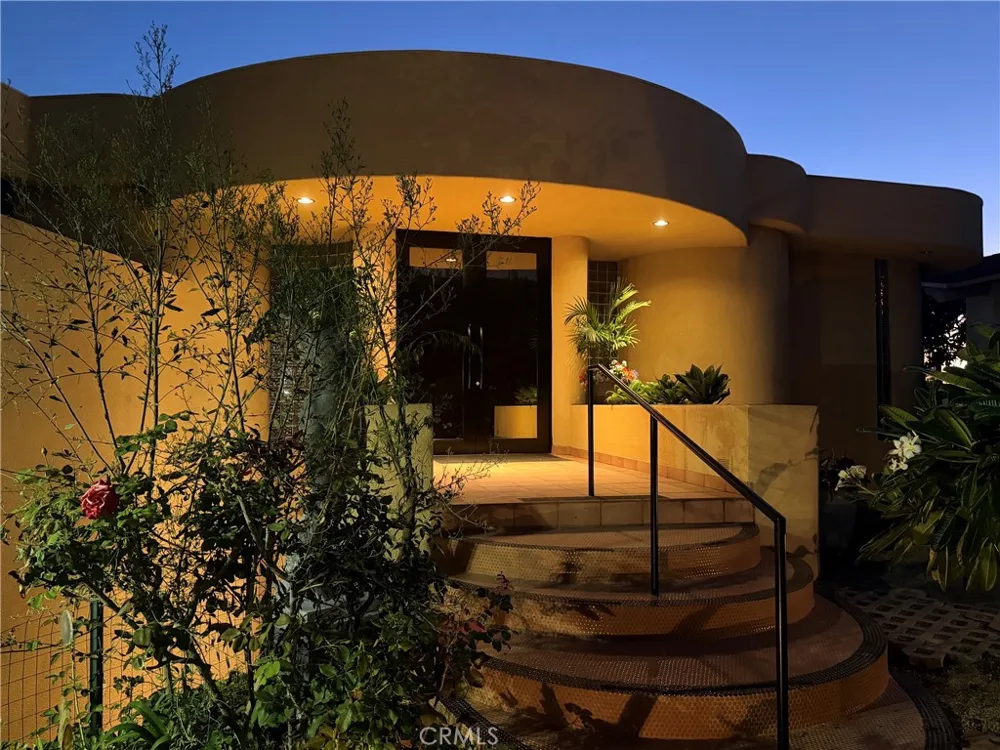 664 Mystic View Laguna Beach, CA 92651