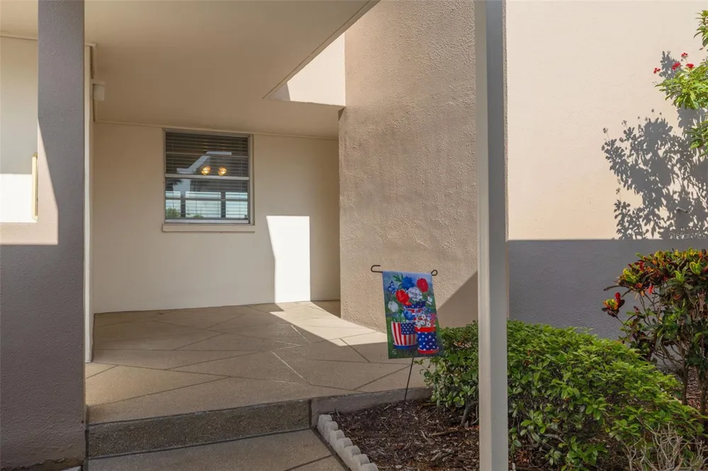 7425 BAY ISLAND DRIVE S #107 St Petersburg, FL 33707
