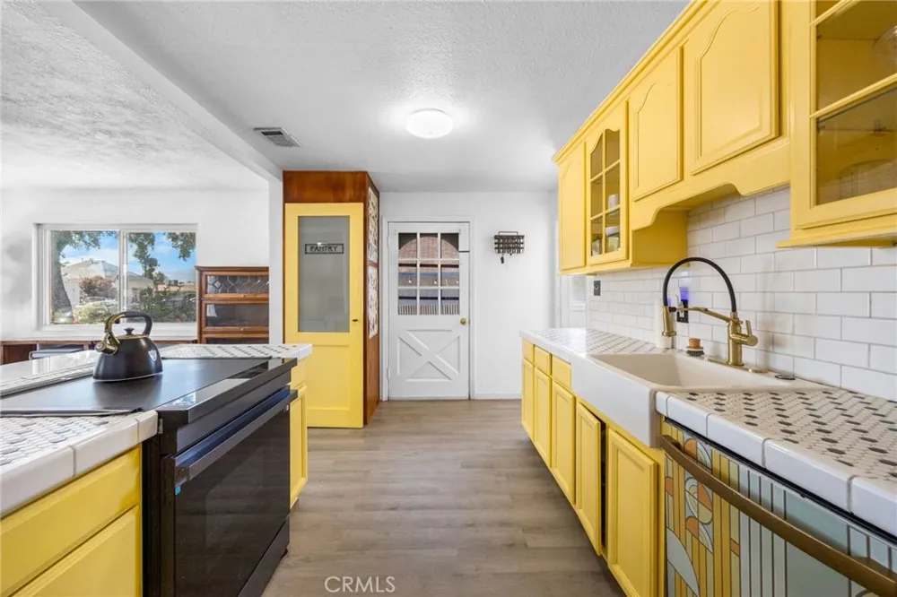 1220 Webster Street Redlands, CA 92374