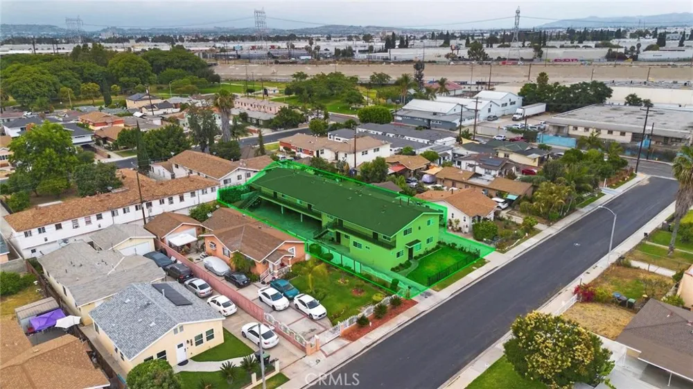 5113 E 60th Place Maywood, CA 90270