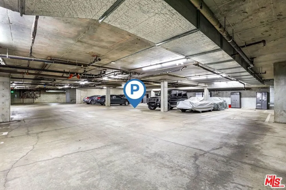 803 Wilcox Avenue #4 Los Angeles, CA 90038