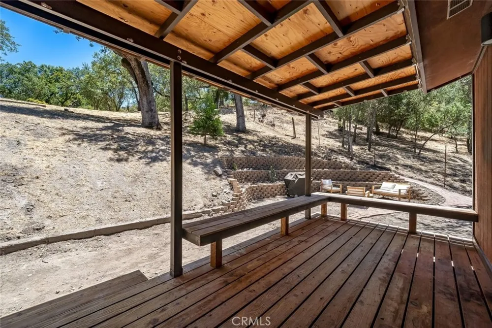 9056 Curbaril Avenue Atascadero, CA 93422
