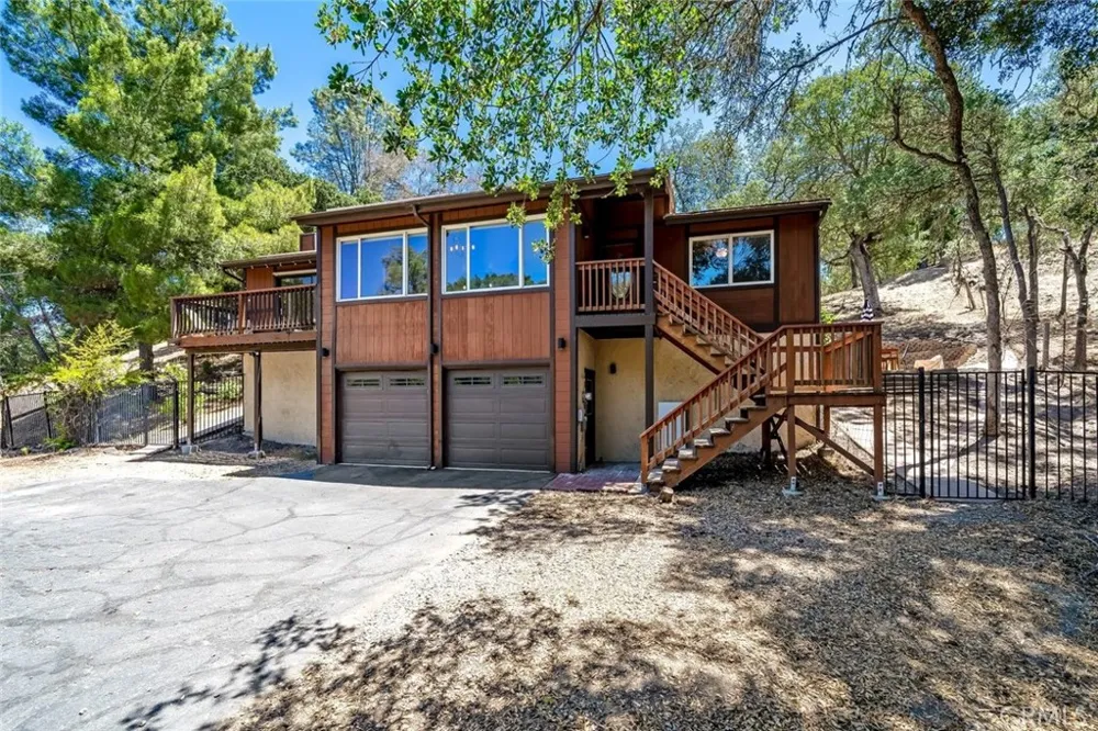 9056 Curbaril Avenue Atascadero, CA 93422