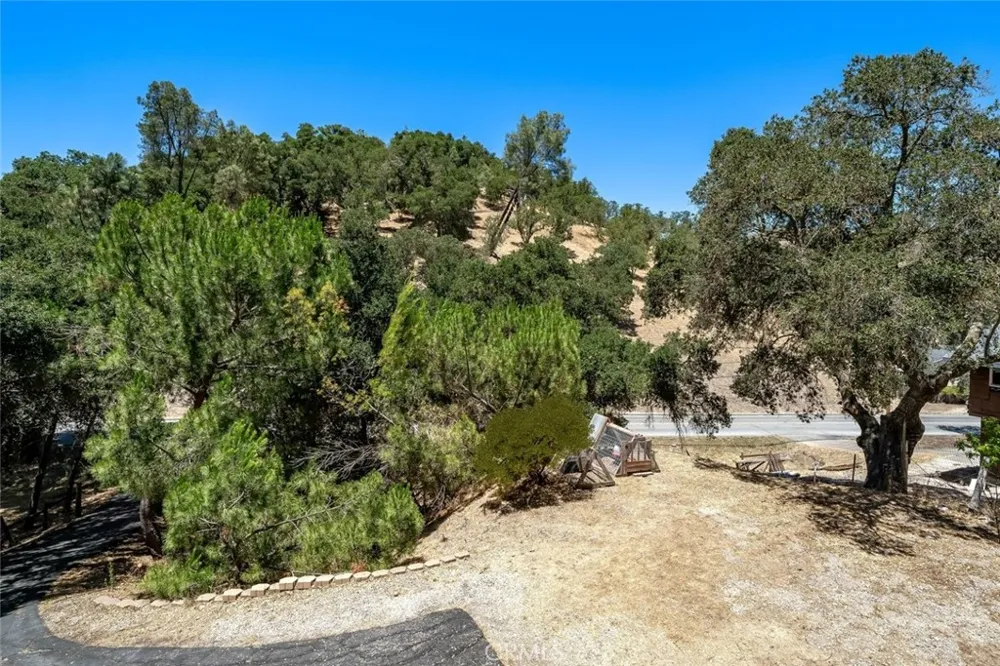 9056 Curbaril Avenue Atascadero, CA 93422