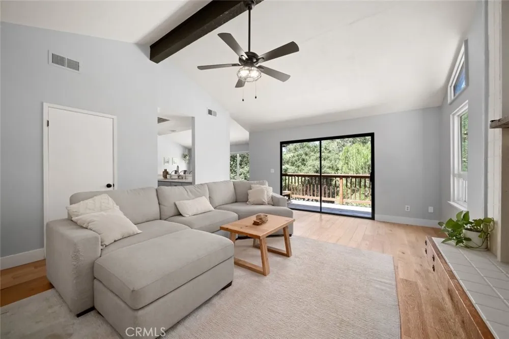 9056 Curbaril Avenue Atascadero, CA 93422