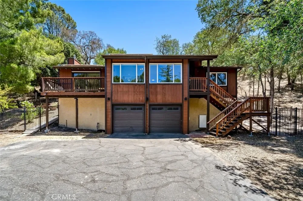 9056 Curbaril Avenue Atascadero, CA 93422