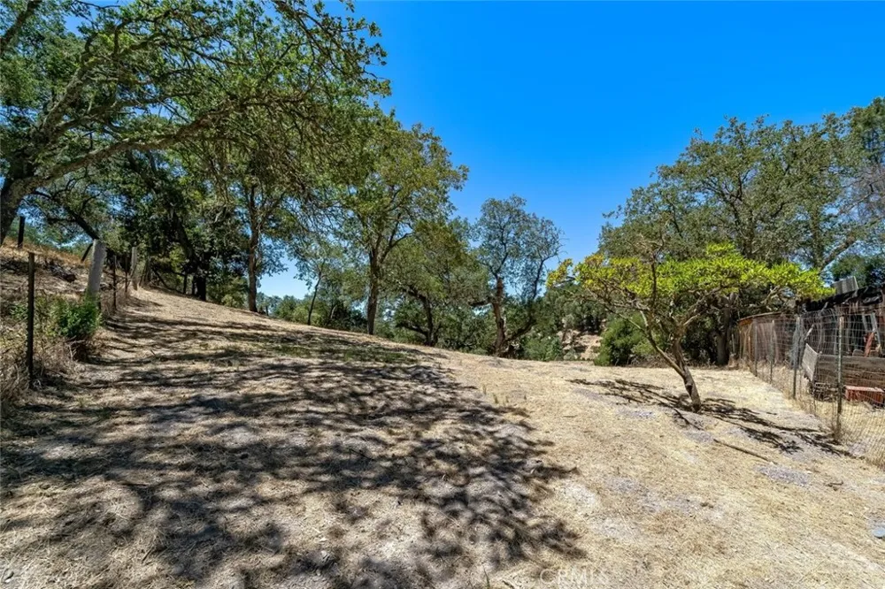 9056 Curbaril Avenue Atascadero, CA 93422