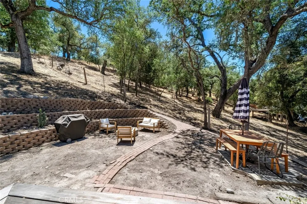 9056 Curbaril Avenue Atascadero, CA 93422