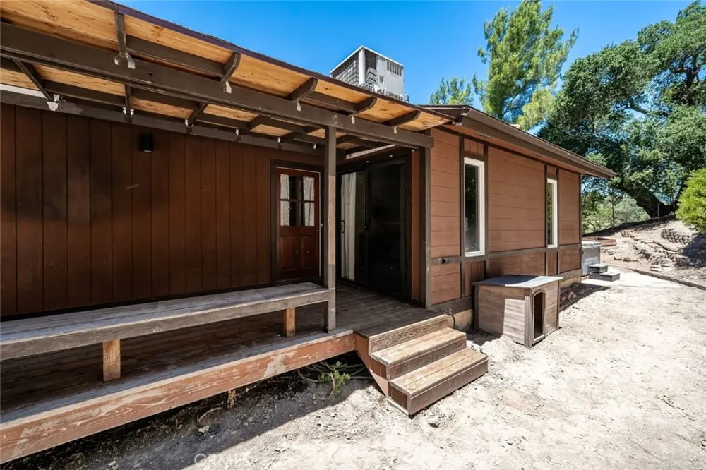 9056 Curbaril Avenue Atascadero, CA 93422