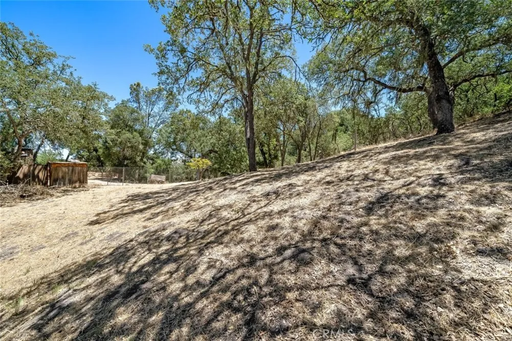 9056 Curbaril Avenue Atascadero, CA 93422
