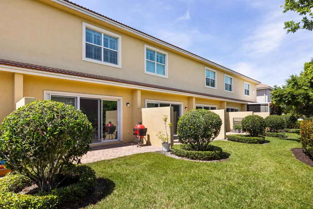 680 SW Glen Crest Way Stuart, FL 34997