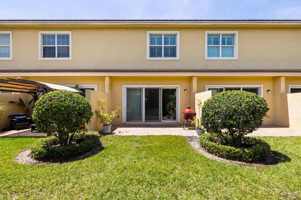 680 SW Glen Crest Way Stuart, FL 34997