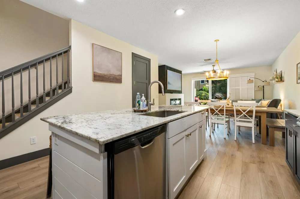680 SW Glen Crest Way Stuart, FL 34997