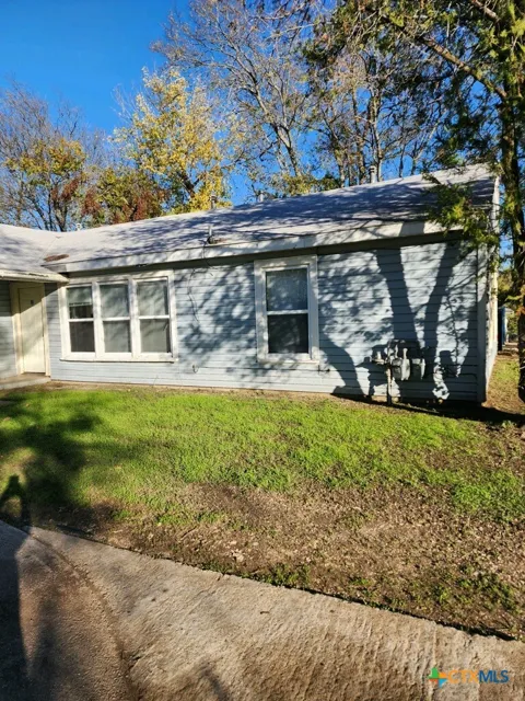 1903 Poage Avenue