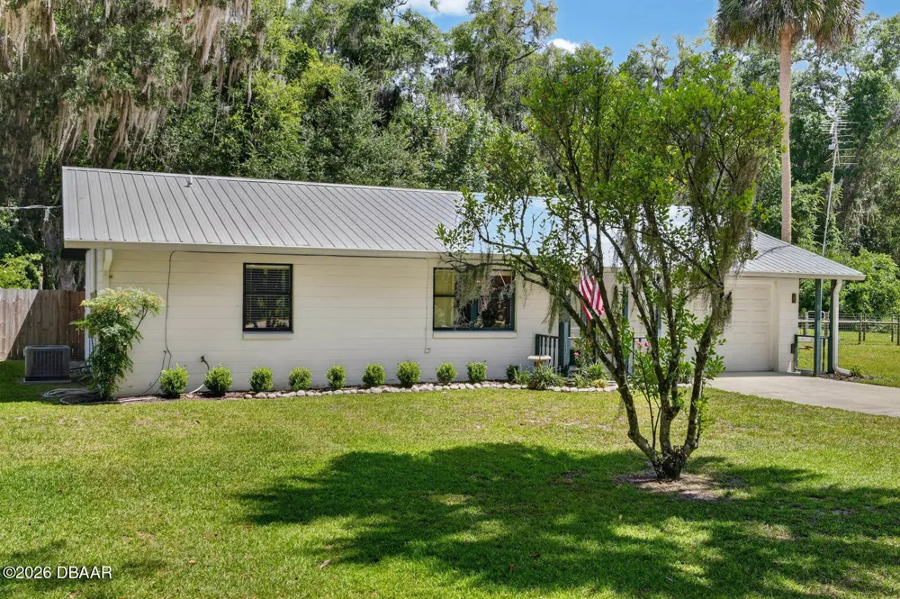 104 Woodcrest Avenue Satsuma, FL 32189
