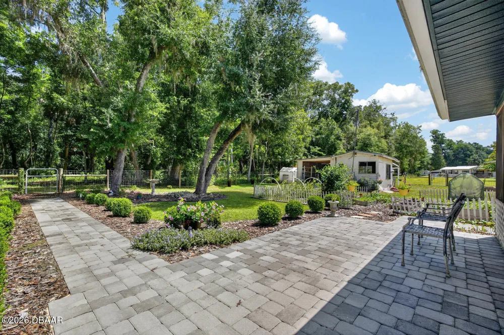 104 Woodcrest Avenue Satsuma, FL 32189