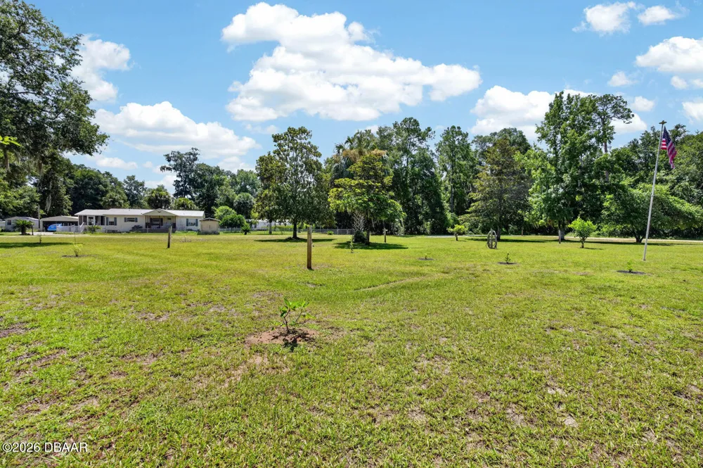 104 Woodcrest Avenue Satsuma, FL 32189