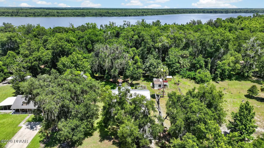 104 Woodcrest Avenue Satsuma, FL 32189