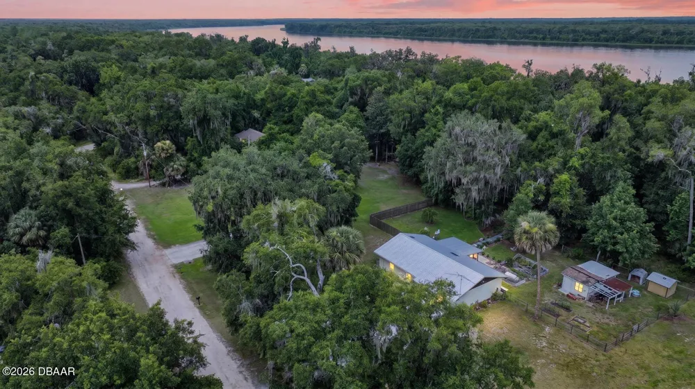 104 Woodcrest Avenue Satsuma, FL 32189