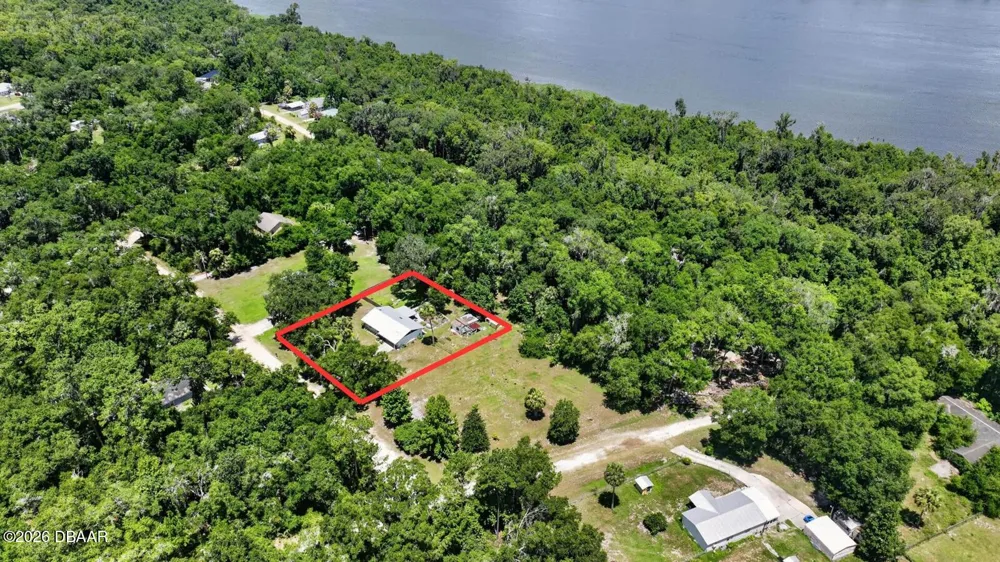 104 Woodcrest Avenue Satsuma, FL 32189