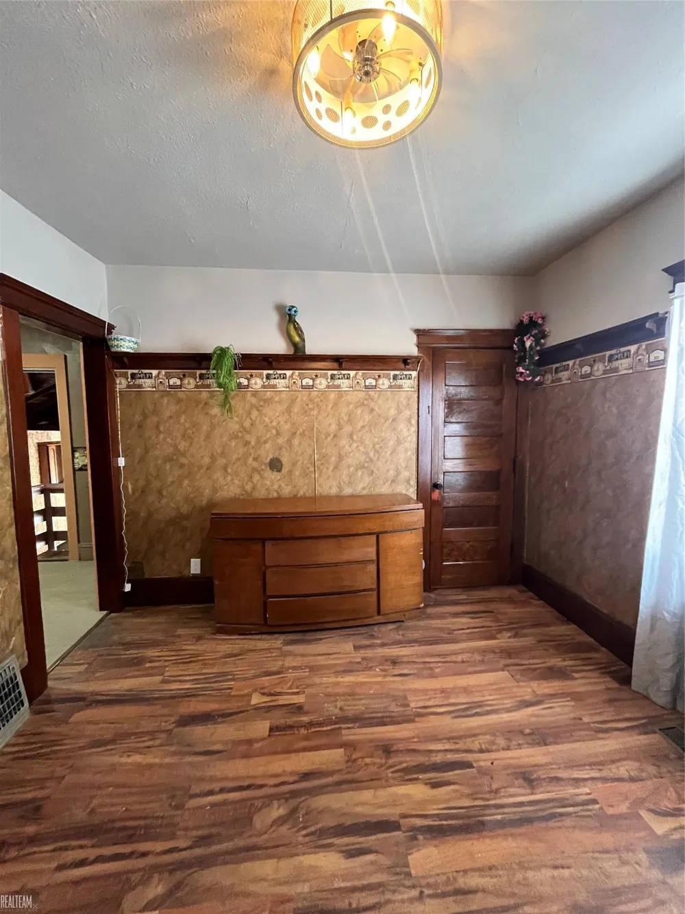 600 W Biddle Street Jackson City, MI 49203