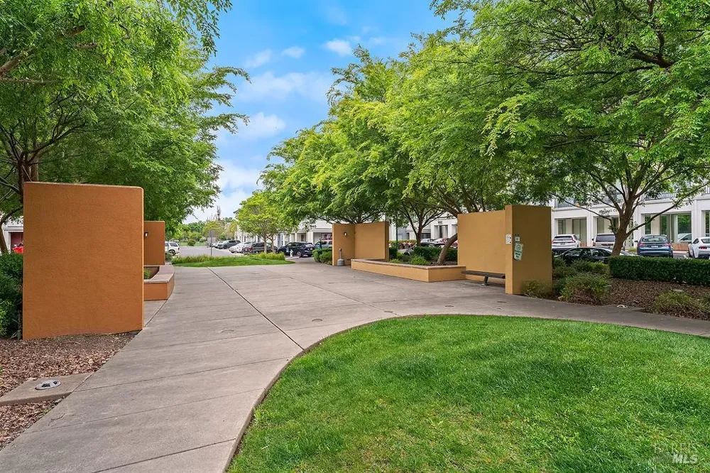 985 Doubles Drive ##110 Santa Rosa, CA 95407