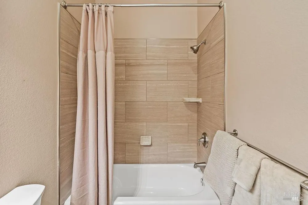 985 Doubles Drive ##110 Santa Rosa, CA 95407