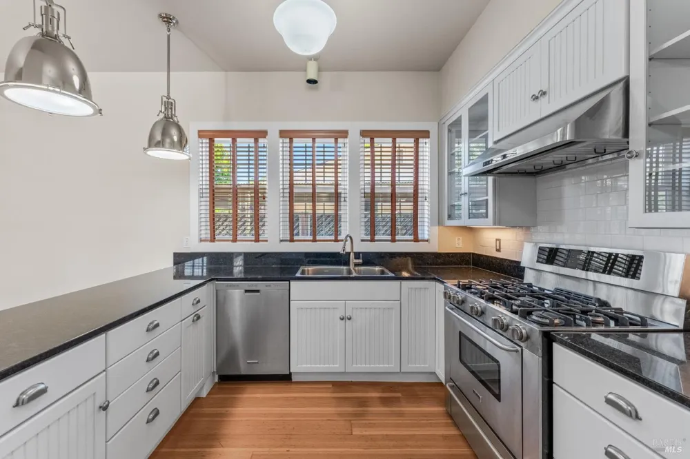 1428 Allyn Avenue St. Helena, CA 94574