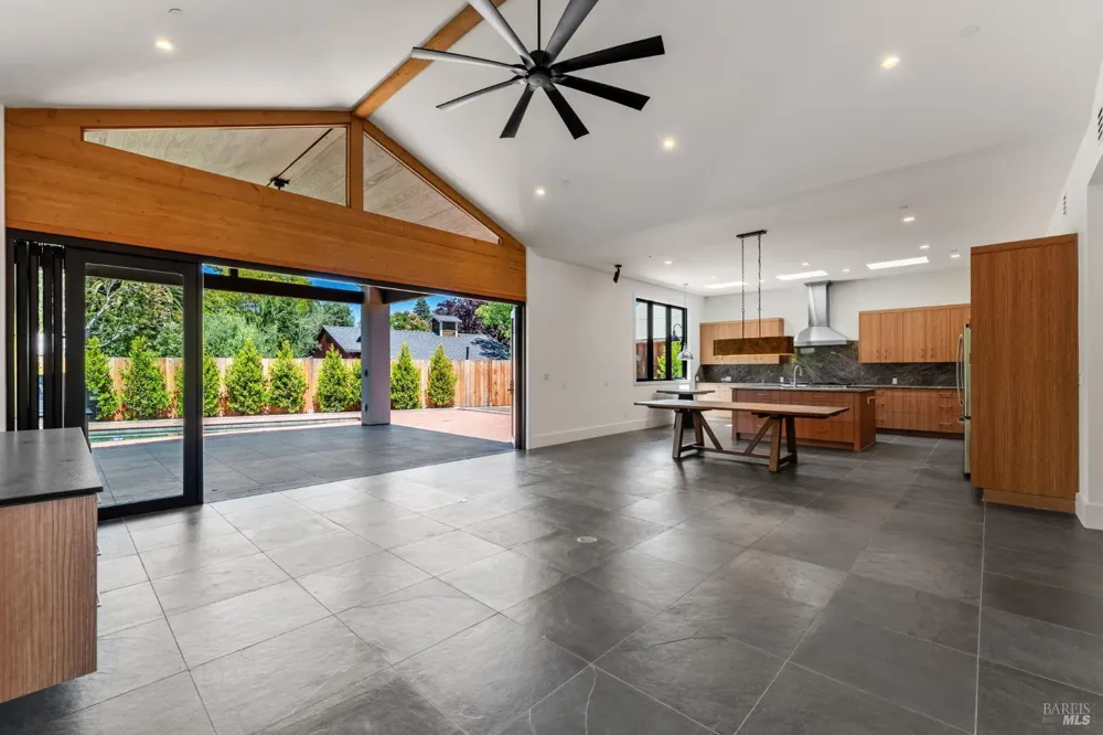 1428 Allyn Avenue St. Helena, CA 94574