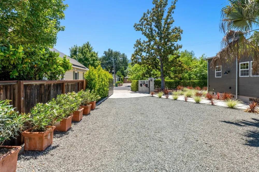 1428 Allyn Avenue St. Helena, CA 94574