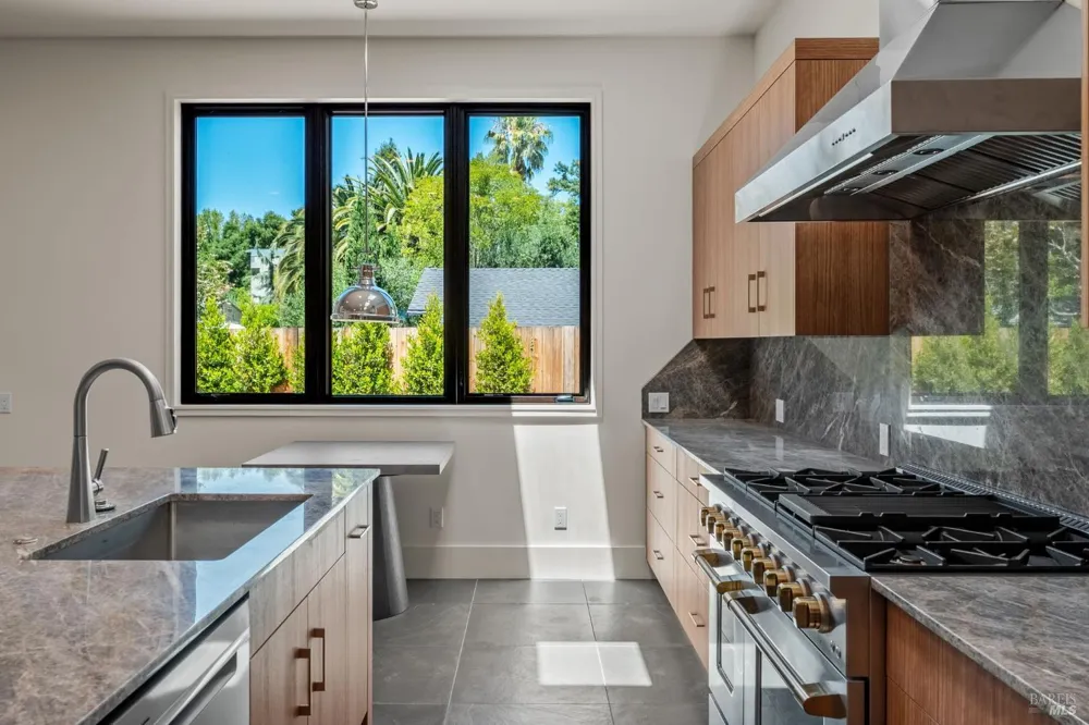 1428 Allyn Avenue St. Helena, CA 94574