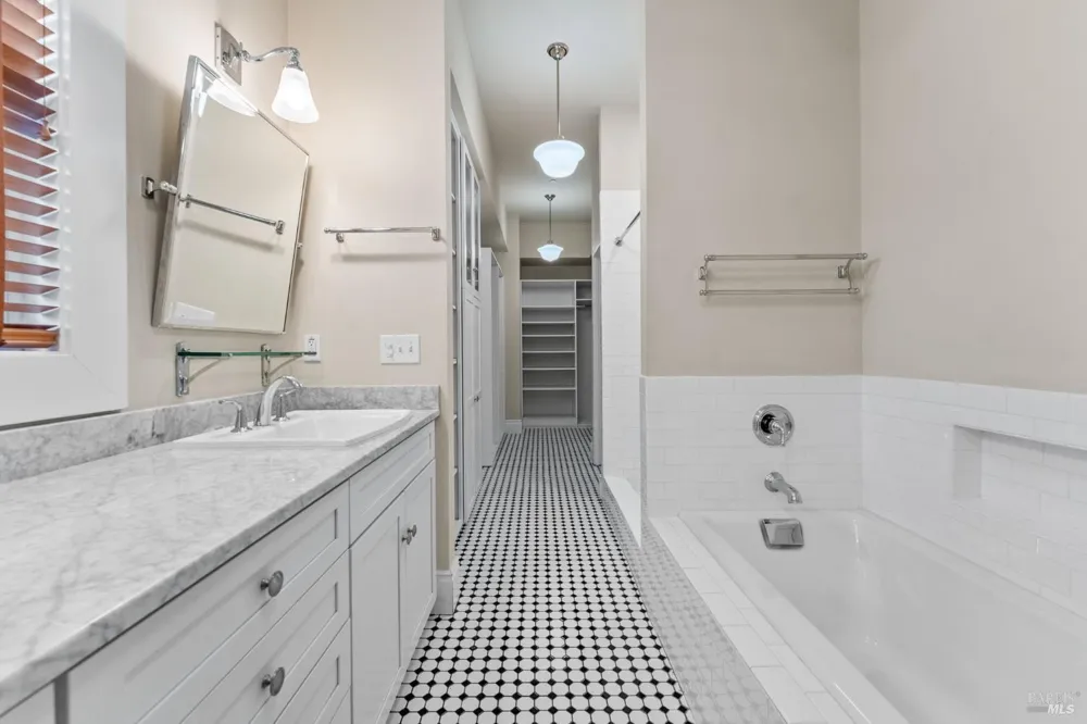 1428 Allyn Avenue St. Helena, CA 94574