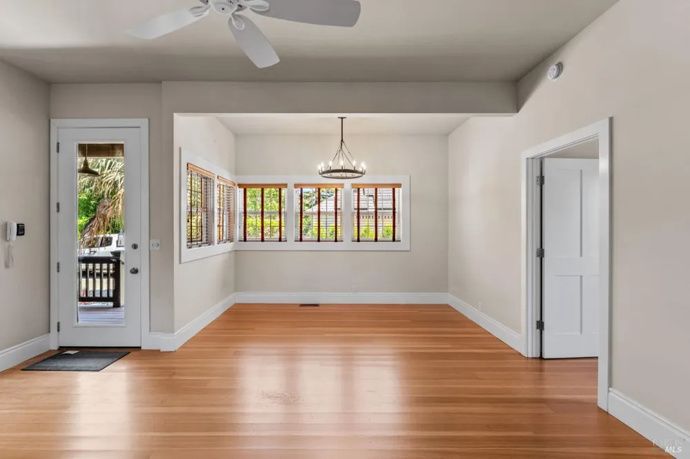 1428 Allyn Avenue St. Helena, CA 94574