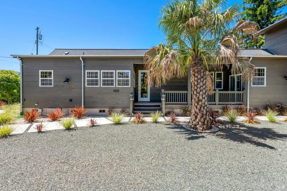 1428 Allyn Avenue St. Helena, CA 94574