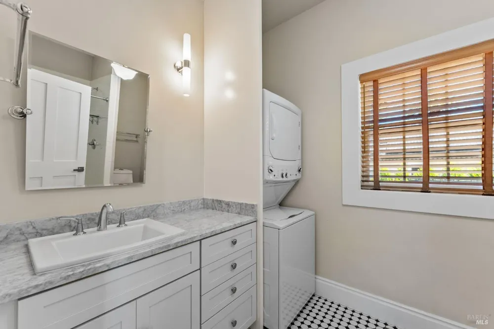 1428 Allyn Avenue St. Helena, CA 94574