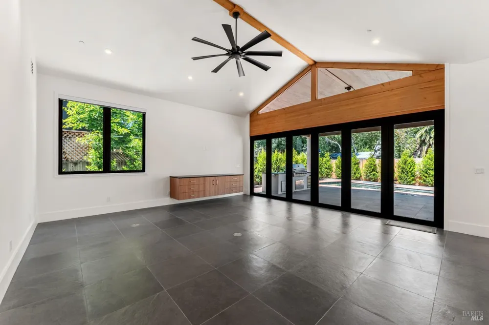 1428 Allyn Avenue St. Helena, CA 94574