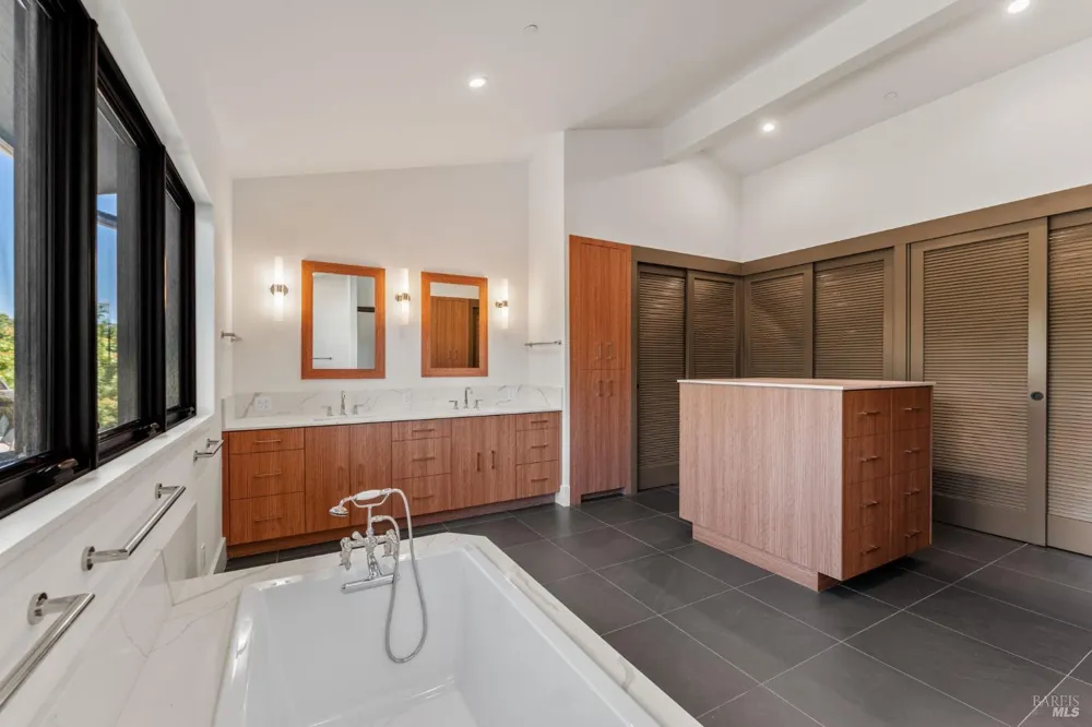 1428 Allyn Avenue St. Helena, CA 94574