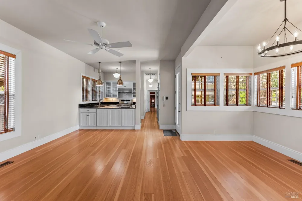 1428 Allyn Avenue St. Helena, CA 94574