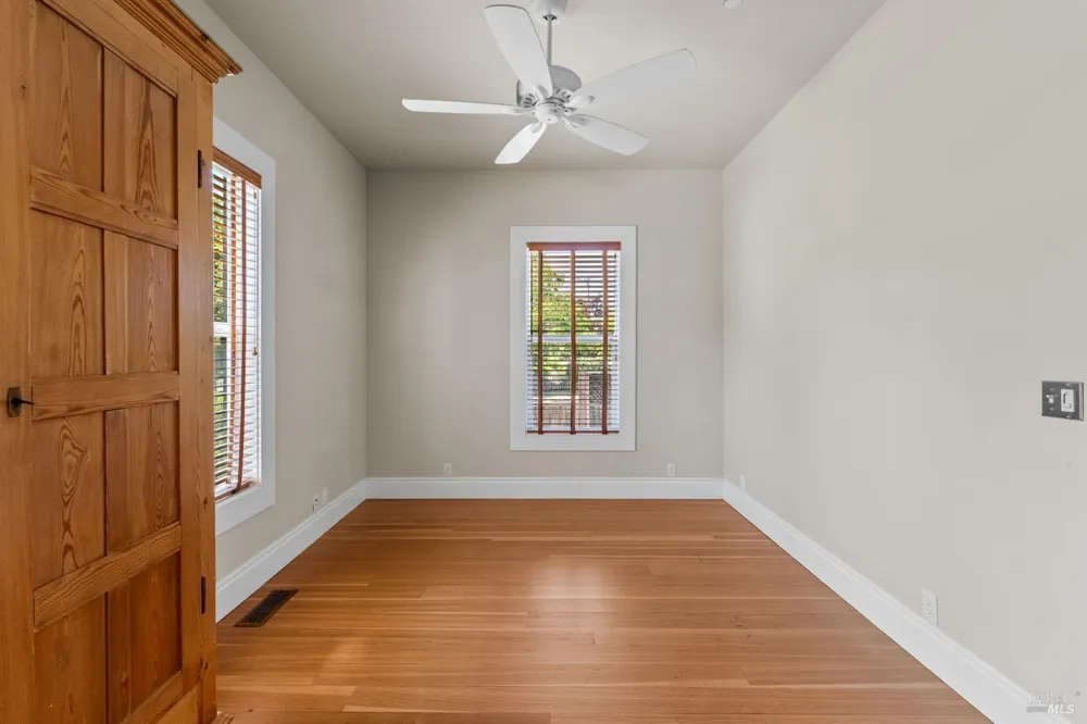 1428 Allyn Avenue St. Helena, CA 94574