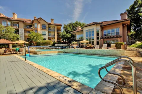 6000 Shepherd Mountain Cove #807