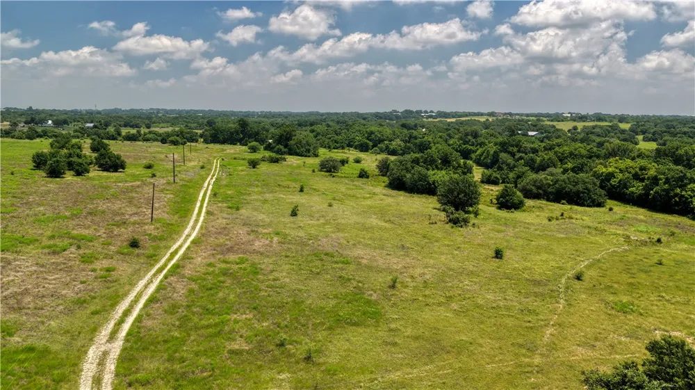 3 Randermann Rd. Brenham, TX 77833