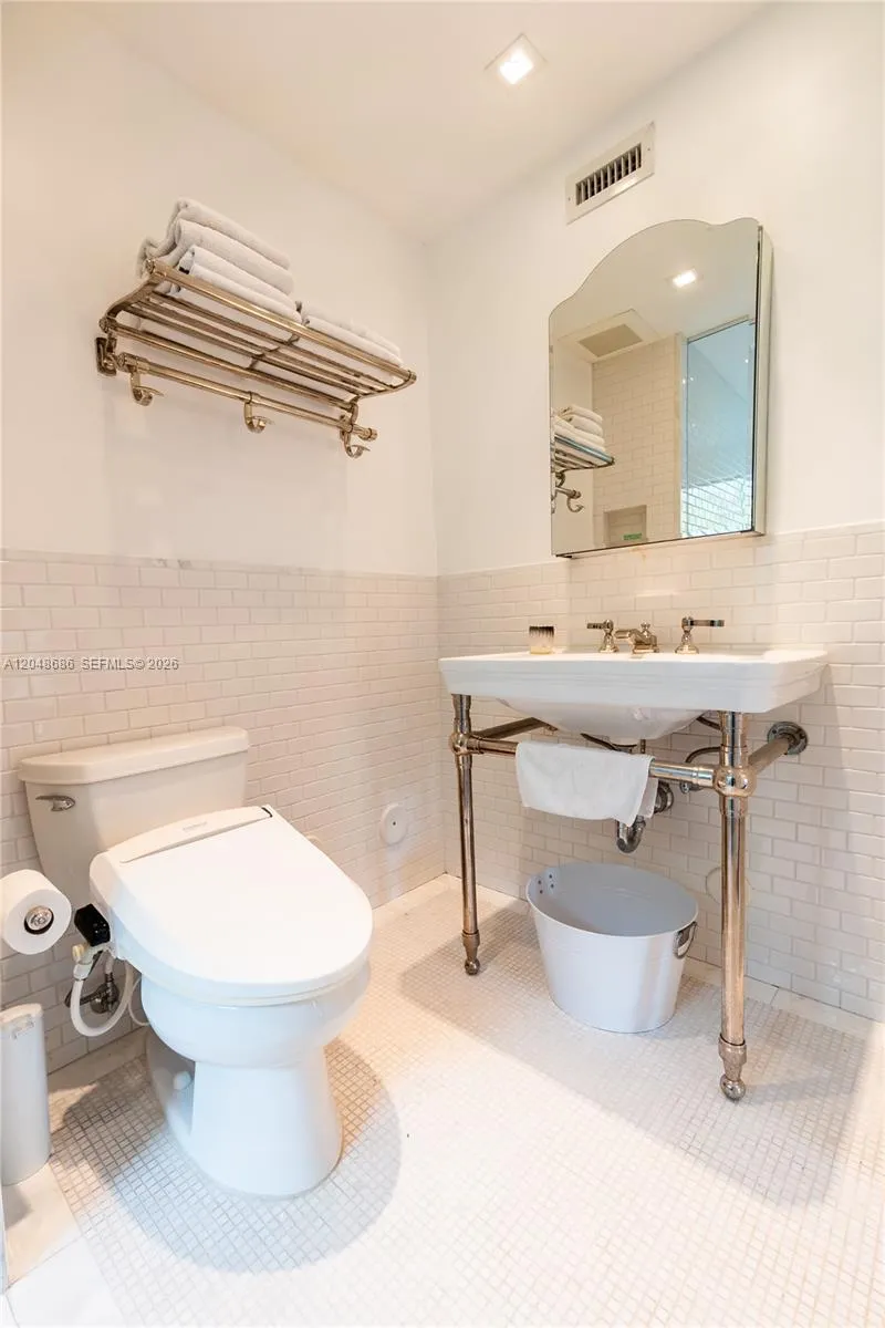 255 PALM AVENUE Miami Beach, FL 33139