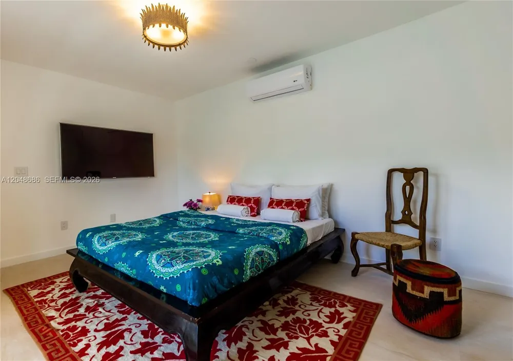 255 PALM AVENUE Miami Beach, FL 33139