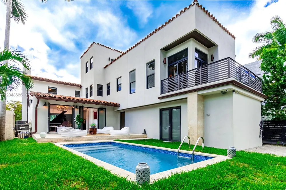 255 PALM AVENUE Miami Beach, FL 33139