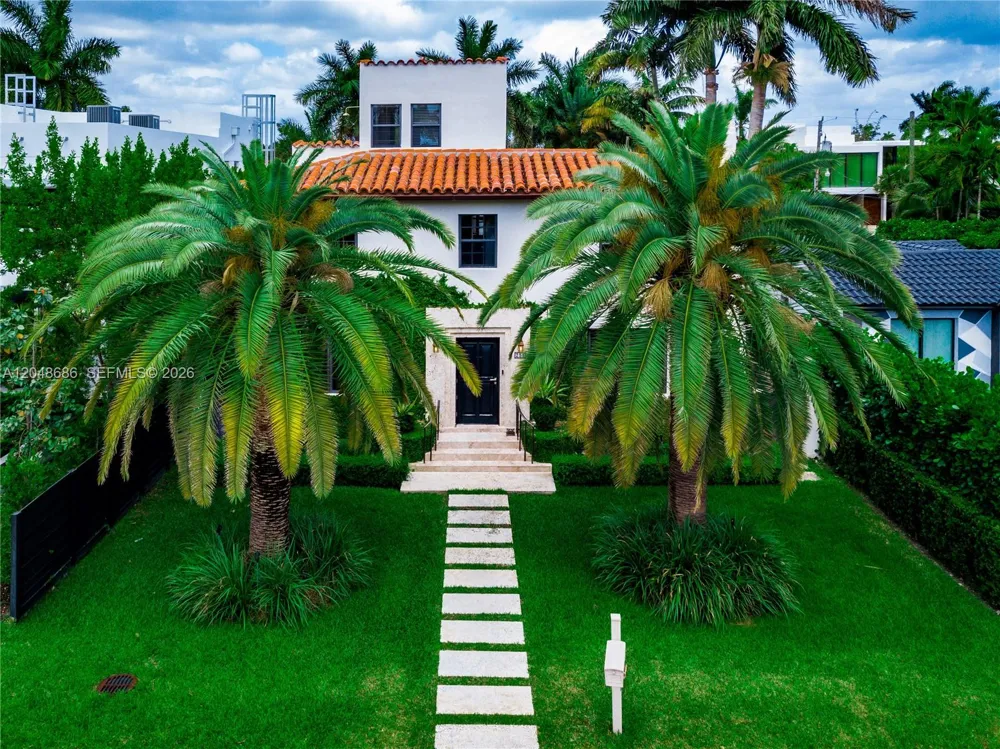 255 PALM AVENUE Miami Beach, FL 33139