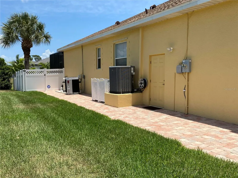 58 TEE VIEW ROAD Rotonda West, FL 33947