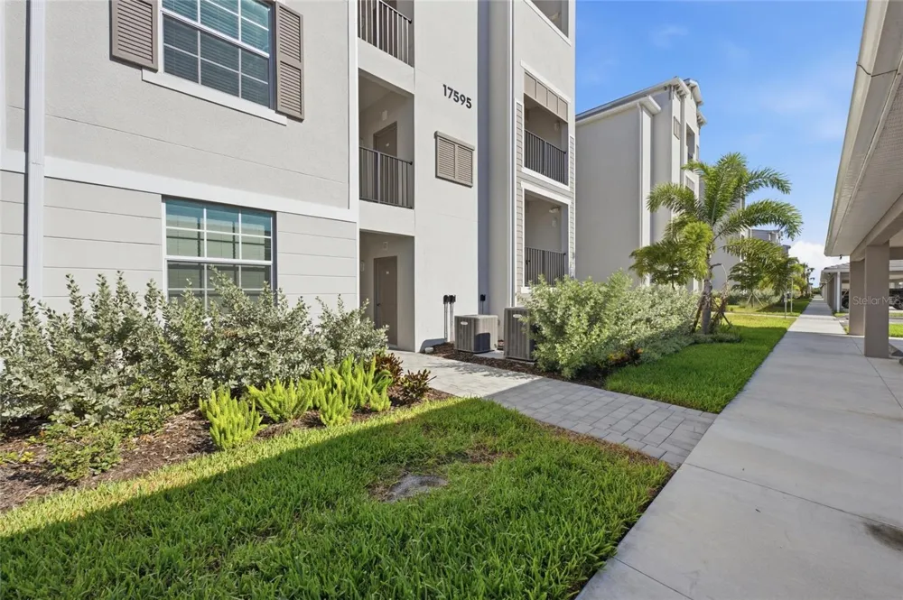 17595 OPAL SAND DRIVE #302 Venice, FL 34293