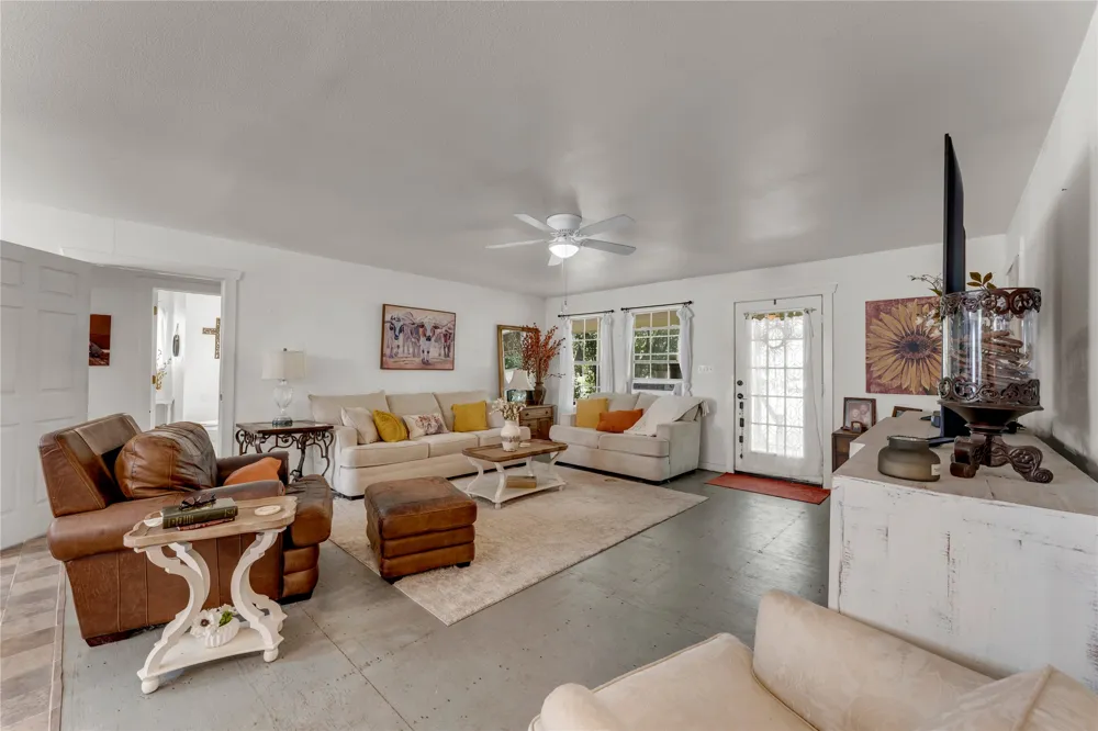 351 County Road 326 Bertram, TX 78605
