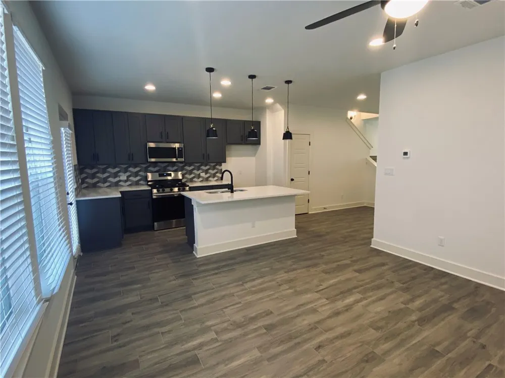 5160 A W Grimes Boulevard #121 Round Rock, TX 78665