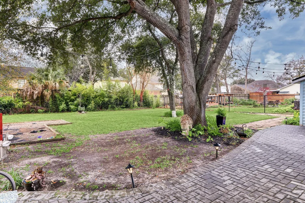 4449 Shady Lake Drive Seabrook, TX 77586
